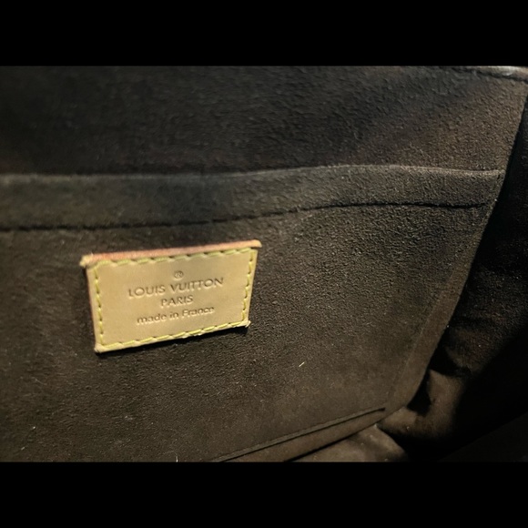 *SOLD* Louis Vuitton Pochette Metis Monogram - Picture 10 of 12